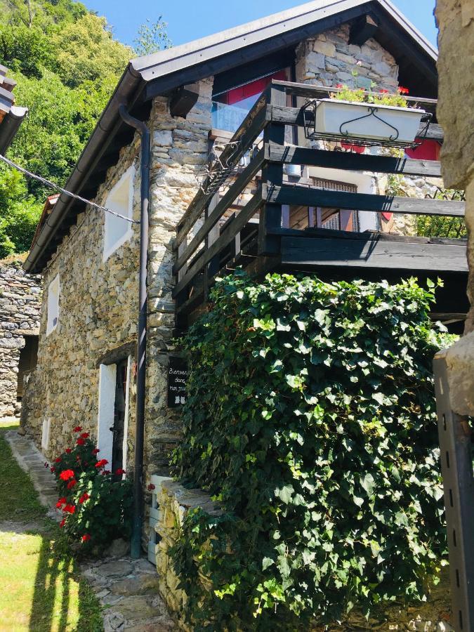 Ca' Storta una romantica baita fra i monti Gravedona Esterno foto